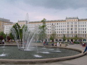 Central Magdeburg in 2004 showing Stalinist neo-classical building (same as first photo) on street now called Wolgaster Strasse. © ProhibitOnions | Wikimedia Commons