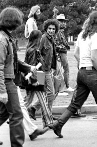 Abbie Hoffman (founding member of SDS) visiting the University of Oklahoma to protest the Vietnam War, circa 1969 © Richard O. Barry | Flickr