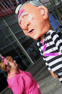 Bush confronts Code Pink! Protest outside the Washington Convention Center during an AIPAC conference, June 4, 2008 © IntangibleArts | Flickr