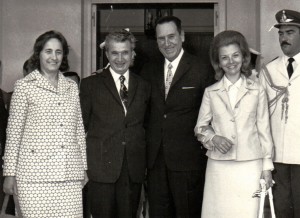The Peróns (right) with the Ceausescu family of Romania © Unknown | Wikimedia Commons