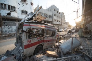 Destroyed ambulance in the CIty of Shijaiyah, August 6, 2014 © Boris Niehaus | Wikimedia Commons