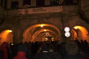 The counter-demonstration heading to Theaterplatz