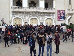 Lyceens demonstrating in front of the Municipal Theatre, Tunis, January 9, 2016 © Benoit Chaland | Courtesy of the author