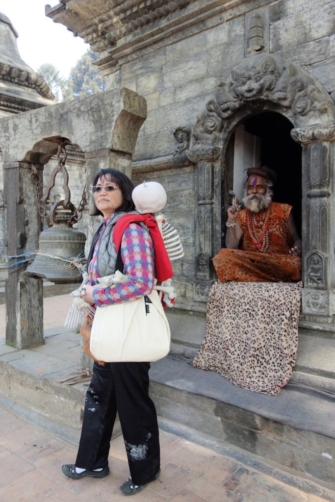 Artivism and the space(s) of democracy: Ashmina with Bipad walking along Swayambhu (Kathmandu) © Marina Kaneti