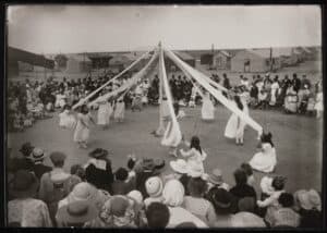 Threshold Dwelling in the Ruins of Llano del Rio
