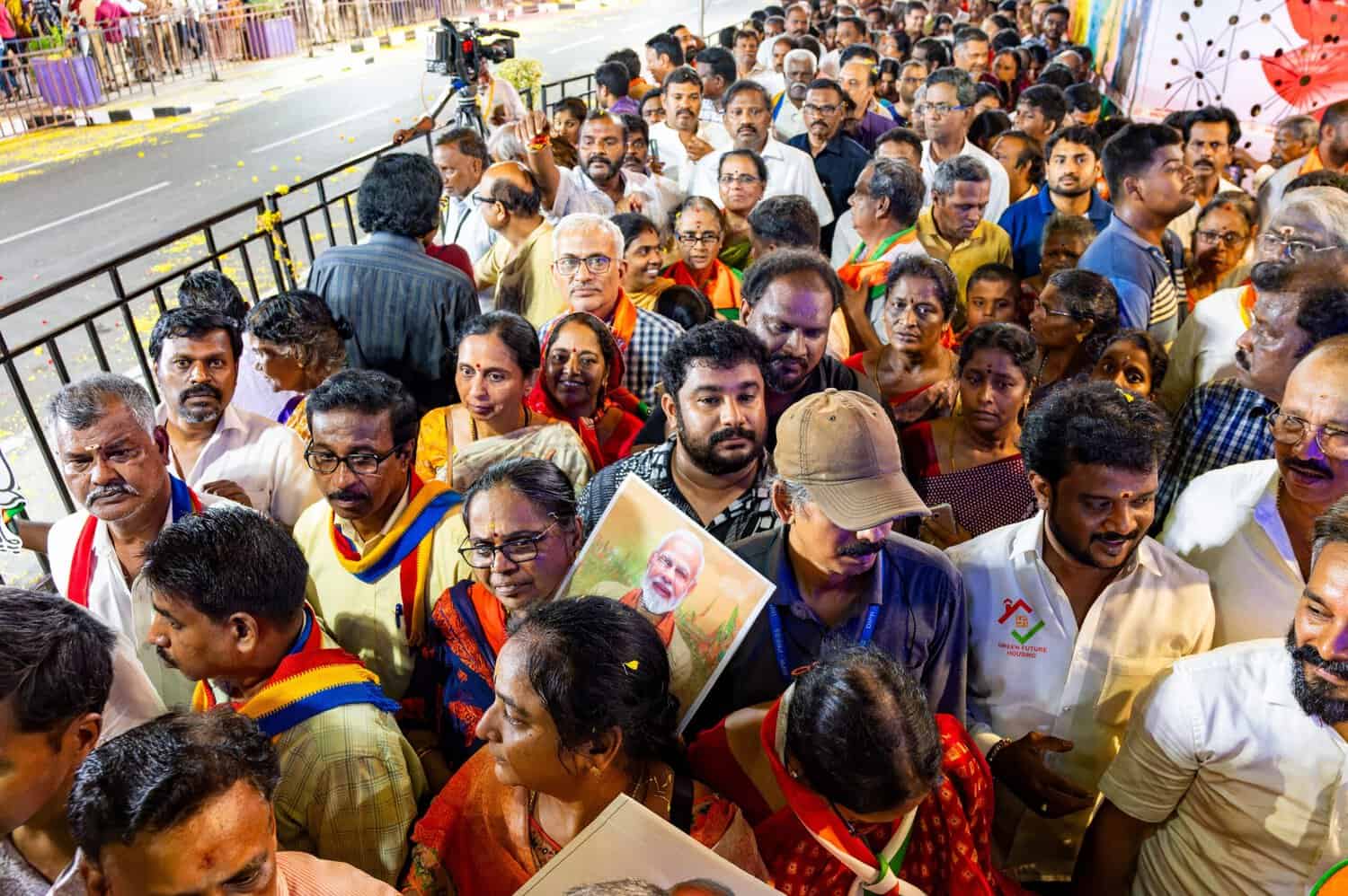Photograph of a crowd of BHP supporters during the 2024 Indian elections
